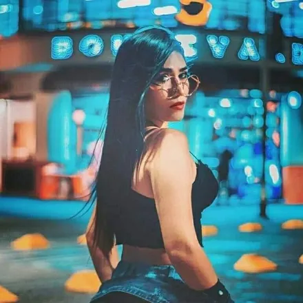 OnlyFans account  andreag32 header 2