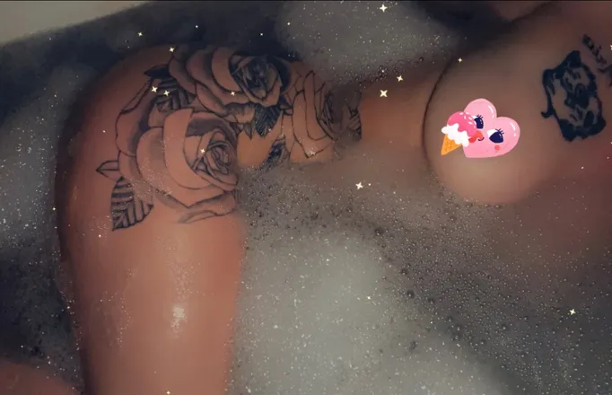 OnlyFans cuenta u228079374 header 2