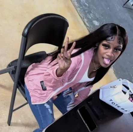 OnlyFans cuenta therealtoiat header 2