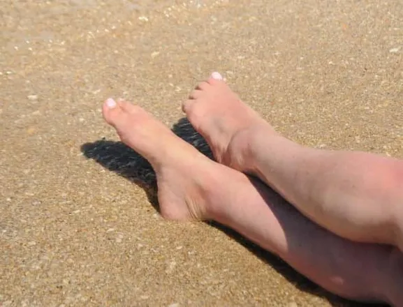 OnlyFans cuenta hussie-feet header 2