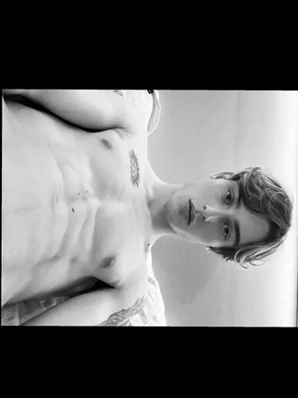 OnlyFans cuenta gusthien header 2
