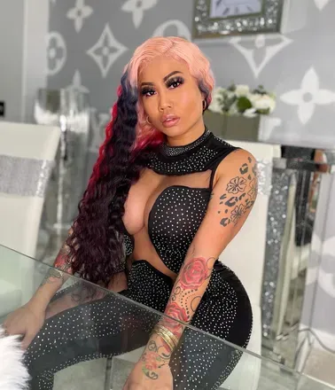 OnlyFans cuenta itslovelymimi27 avatar 1