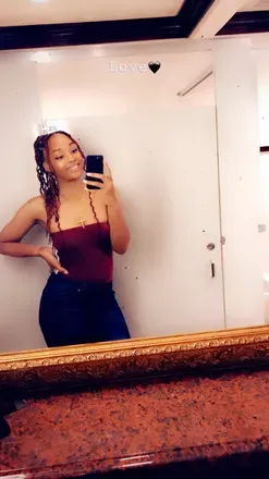 OnlyFans cuenta peachesgoddess28 avatar 1
