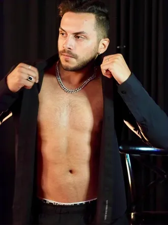 OnlyFans cuenta ernesto72537816 header 2