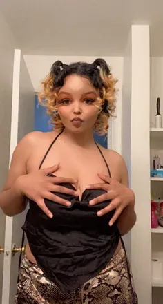 OnlyFans cuenta camgirltree header 2