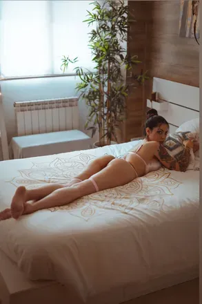 OnlyFans account  liioor21 header 2