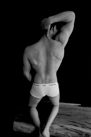OnlyFans account  flo27 header 2