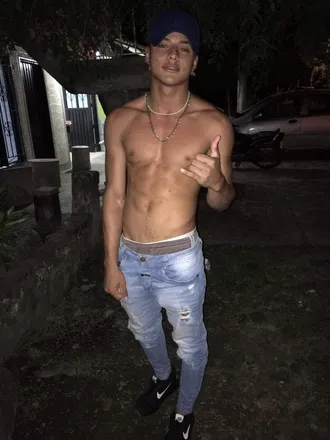 OnlyFans account  u398502010 header 2