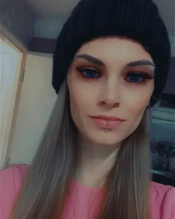 OnlyFans cuenta lesbogirlxo header 2
