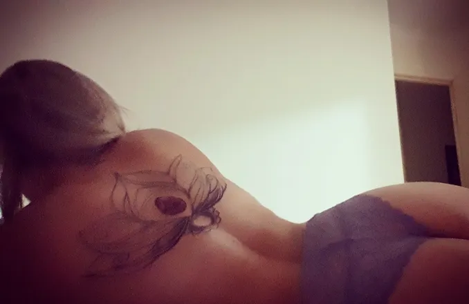 OnlyFans cuenta kryswally header 2