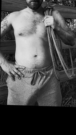 OnlyFans cuenta thenekkidgardner header 2