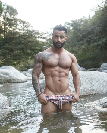 OnlyFans cuenta thebootyspartan header 2