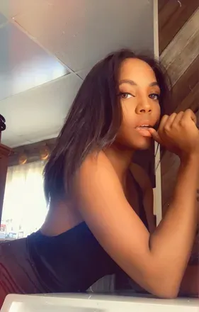 OnlyFans cuenta bratttylia avatar 1