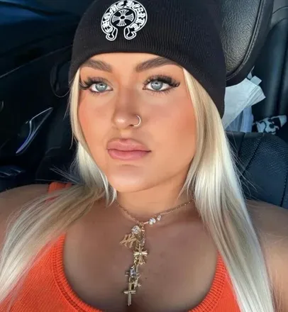 OnlyFans of moreofnicole