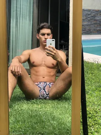 OnlyFans account  maxitassi header 2