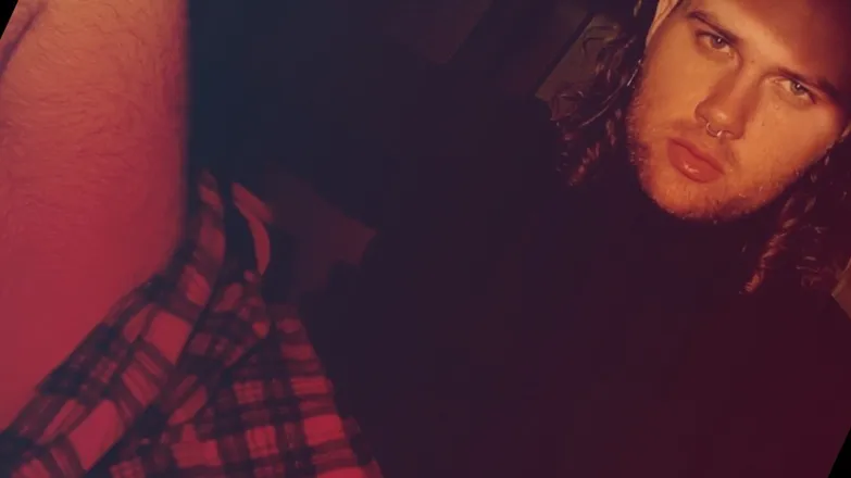 OnlyFans cuenta redblurry header 2