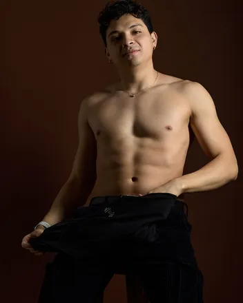 OnlyFans cuenta leotheo.x header 2