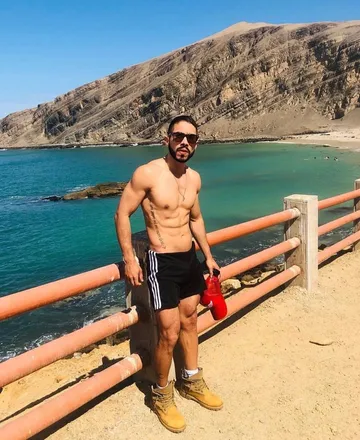 OnlyFans cuenta u57805964 header 2