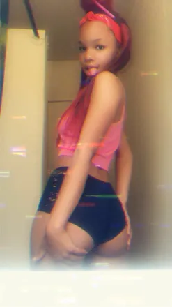 OnlyFans cuenta strawberryicin header 2