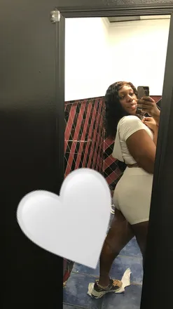 OnlyFans cuenta xxpeachthings header 2