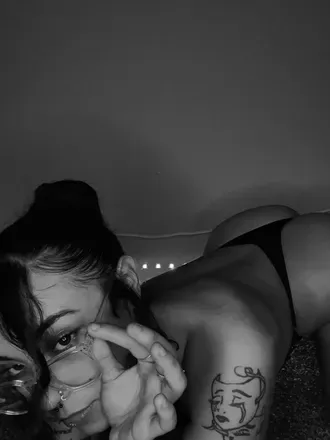 OnlyFans cuenta yourstrullyyy avatar 1