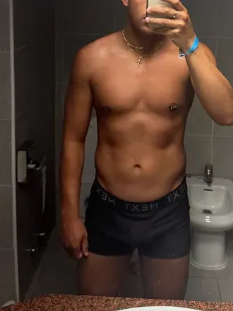 OnlyFans cuenta tannedguy96 header 2