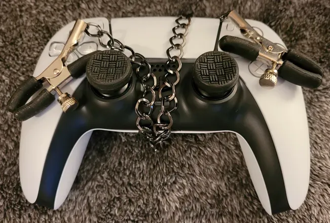 OnlyFans account  nerdyv header 2
