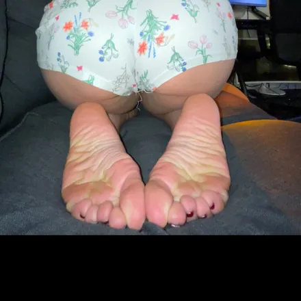 OnlyFans cuenta toesbymarie header 2
