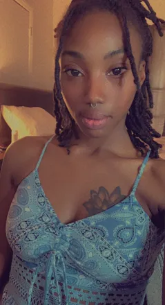 OnlyFans cuenta ebonypetitegoddess header 2