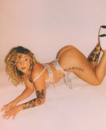 OnlyFans cuenta susiestellar header 2