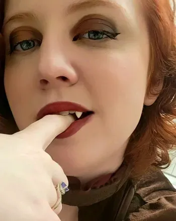 OnlyFans account  xxxbloodredraynexxx avatar 1