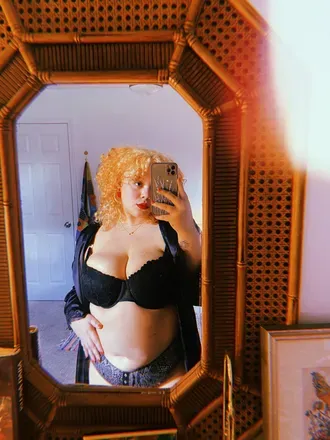 OnlyFans cuenta queenbeebrookev avatar 1