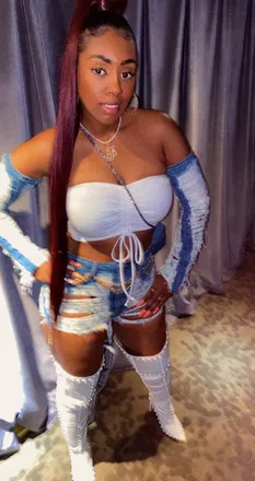 OnlyFans cuenta breezy_feetz header 2
