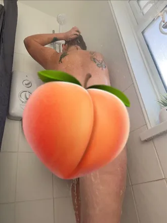 OnlyFans cuenta kitt_kathrine header 2