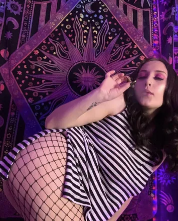 OnlyFans account  milliangia header 2