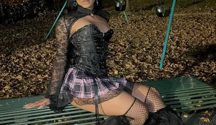 OnlyFans account  itsviolettaa header 2