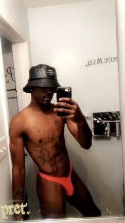 OnlyFans cuenta bougie_leo header 2