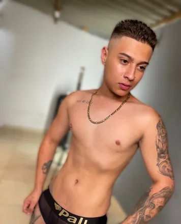 OnlyFans cuenta tommysex05 header 2