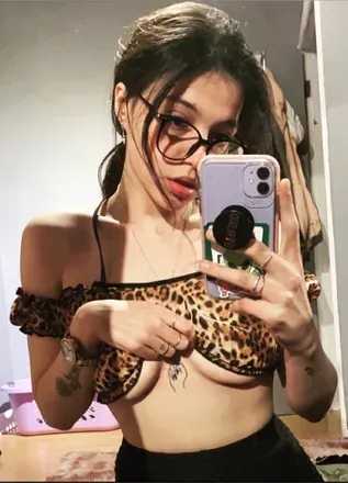 OnlyFans account  xxx_emswrld avatar 1