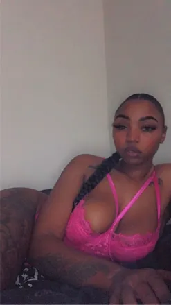 OnlyFans cuenta bratnotbarbie header 2