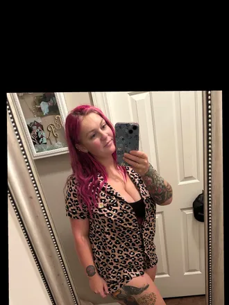 OnlyFans cuenta bustymama28 header 2