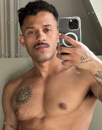 OnlyFans account  chrisbuenoxxx avatar 1