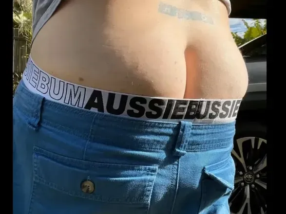 OnlyFans account  brisbane-boy header 2