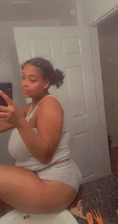 OnlyFans cuenta hazeleyez23 header 2