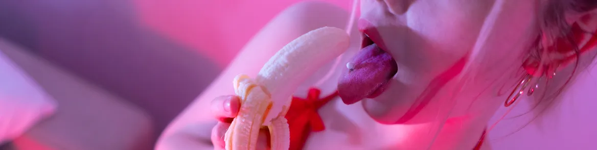 OnlyFans cuenta redwonderland99 header 2