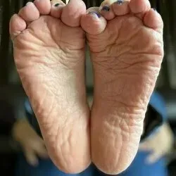 OnlyFans cuenta sassy.red.soles avatar 1
