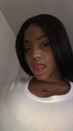 OnlyFans cuenta kartierkior header 2