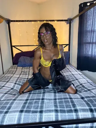 OnlyFans cuenta sexieakeema avatar 1