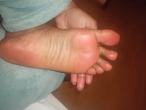 OnlyFans cuenta naofeet20 header 2