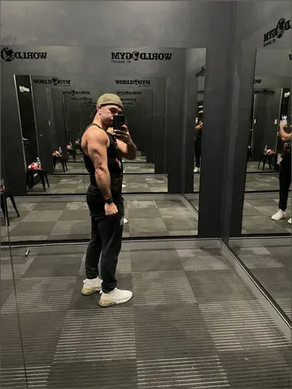 OnlyFans account  skyking007 header 2